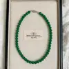 Nuevo Collar de Perlas de Calcedonia Verde de Moda Elegante Retro Estilo Chino para Mujer Diseño de Temperamento de Lujo Ligero Cadena para Clavícula