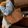 Bolso Retro de Gran Capacidad para Mujer 2025 Nueva Moda Bolso de Mano para Viajes Diarios Bolso de Hombro Bolso Tote de Nicho de Gama Alta