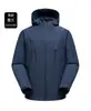 Chaqueta softshell para pareja de exterior, chaqueta de montaña y viaje cortavientos y resistente al desgaste para hombre, chaqueta con capucha de color liso para mujer, compra al por mayor con logotipo personalizado