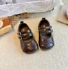 Zapatos de piel para niña, zapatos infantiles de primavera/otoño, negros, nuevo estilo 2026, estilo británico, planos de punta baja, suela suave, colección de primavera