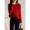 Suéter Chic de Estilo Europeu Novo, High-End Vintage, com Botão de Libélula e Pelo de Guaxinim Vermelho para Mulheres, Inverno
