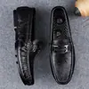Sapatos Masculinos de Couro Genuíno 2026 Novo Estilo Sapatos de Negócios Britânicos Respiráveis Solado Macio Sapatos Casuais Mocassins Slip-on Masculino
