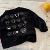 Camiseta para niños, de manga larga estilo primavera y otoño para niños, ropa infantil con estampado de corazón, prenda básica moderna para niñas y bebés