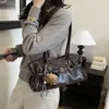 Bolso plisado retro simple para mujer, nuevo modelo 2026, bolso de hombro de gran capacidad para el trabajo, bolso de mano tote de otoño e invierno