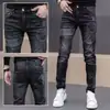 Marca Europeia Moderna Jeans Bordado Personalizado para Homens Preto Estilo Coreano Moderno Slim Fit Elástico Calças Casuais para Homens