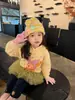 Conjunto espesso para meninas 2026 outono e inverno novo estilo moletom com capuz de desenho animado para bebê conjunto de duas peças de calça esportiva longa para crianças