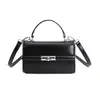 Versão Coreana Bolsa Baguete Retro de Nicho para Mulheres Inverno 2025 Nova Textura de Alto Padrão Estilo Ocidental Exquisite Bolsa de Ombro Único Transversal