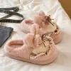 Zapatillas de algodón con lazo dulce para mujer, colección de invierno 2026, con suela suave, amigables con la piel, para uso en interiores, silenciosas y afelpadas