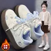 Tênis Esportivo Feminino 2026 Primavera/Outono Novo Estilo Solado Macio Moderno Versátil Calçados Casuais para Meninas Crianças Médias e Grandes Estilo Escolar Tênis de Board