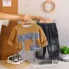 Conjunto de Ropa de Primavera Nuevo para Niños 2026, Conjunto de Dos Piezas de Primavera y Otoño para Bebés y Niños Pequeños con Sudadera de Retazos, Adecuado para Niños de 1 a 5 Años