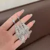 Pendientes de Borla con Diamantes Completos de Personalidad Atmosférica Europea y Americana Estilo Socialité de Temperamento de Moda Lujo Ligero Gama Alta Súper Brillantes