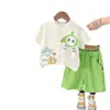Conjunto Tendência Verão 2025 para Meninos Manga Curta Novo Estiloso Estilo de Rua Infantil Bolsa Transversal 3D Fofinha Conjunto de Duas Peças Manga Curta