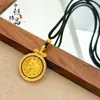 Tienda de Oro Mismo Estilo Caballo Giratorio con Incrustaciones de Diamantes Chapado en Oro Antiguo, Nuevo Estilo Chino Colgante de Caballo para Mujer