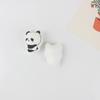 Broche de peluche con diseño de panda y león, ideal como broche para bolso, calcetines y sombreros.