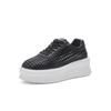 Zapatos Casuales de Moda Huecos Tejidos Estilo Europeo para Mujer Verano 2025 Nuevos Zuecos de Suela Gruesa que Aumentan la Altura Zapatos Blancos Ligeros