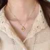 Colar Pingente Pequena Folha de Bordo Pérola Gradiente de Cristal Acessórios para Mulheres, Corrente de Clavícula de Nicho de Luxo Leve, Joias de Corrente de Pescoço de Alta Qualidade