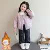 Abrigo de Algodón Grueso de Invierno para Niñas Estiloso Cálido Nuevo 2025 Chaqueta de Invierno para Niños Acolchada de Algodón con Cuello de Adorno de Algodón