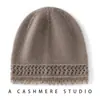 Gorro de lana de cachemir y mezcla de lana hueco y grueso para adulto, gorro de lana tejido informal estilo coreano con borla de alta gama