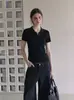 Camiseta negra de manga corta con cuello polo estilo francés para mujer, principios de primavera y verano, corte ajustado, adelgazante, corta, hombro normal