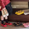 Sapatos Infantis Coloridos de Primavera Koji para Travessia de Fronteira, Sapatos de Couro para Crianças Pequenas, Sapatos de Princesa para Meninas, Sapatilhas de Bebê de Boca Rasa