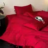 Juego de Cuatro Piezas de Algodón Peinado Jacquard de Lujo Ligero para Boda Festivo Rojo para Recién Casados Funda de Edredón Bordada Sábana Bajera Ropa de Cama
