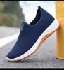 Sapatos casuais masculinos respiráveis e confortáveis, antiderrapantes, resistentes ao desgaste, versáteis, tênis casuais para corrida, sola macia, com cadarço, sapatos masculinos