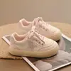 Sapatos novos para meninas, tênis brancos estilosos e bonitos para crianças, sapatos esportivos antiderrapantes de sola macia para meninas, sapatos brancos com padrão de estrelas