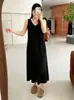 Conjunto en capas para mujer talla grande con un vestido largo de punto tipo camisola, colección otoño 2026, vestido tipo tank holgado para damas talla grande