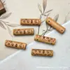 Madeira de Pessegueiro Antiga Quatro Vias Riqueza, Paz e Alegria Conjunto de Duas Peças DIY Acessórios para Joias de Contas Budistas Pulseira Pingente Artigo