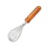 Uau, este batedor de ovos é perfeito para comida de bebê! É feito de aço inoxidável 304, ideal para cozinhar ovos no vapor e amaciar feijões.. Possui um design para pendurar para facilitar a drenagem e o armazenamento, e é um batedor manual