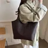 Bolsa Tote Casual Simples Elegante de Ombro Único para Axila Outono 2026 Grande Capacidade para o Dia a Dia Mão para Mulheres