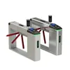 Parque Industrial Barrera de Tres Brazos Semiautomática Acero Inoxidable 304 Paso Bidireccional Barrera de Reconocimiento Facial con Escaneo Facial y Medición de Temperatura para Control de Acceso de Fábrica