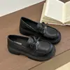 Novos Sapatos Loafer Estilo Britânico 2026 Salto Grosso Primavera Outono Combinando Moda Solado Grosso Sapatos Pequenos de Couro Feminino Retro