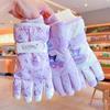 Guantes de esquí para niños Sanrio Kulomi de invierno para bebés, bonitos, cálidos, forrados con vellón, gruesos, impermeables para la nieve para niñas.