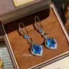 Ganchos para Oreja de Diamante Rosa de Lujo Ligero con Forma de Gota de Agua, Pendientes Suaves de Gota de Agua Yingxin, Ganchos para Oreja de Mujer con Circonita Microincrustada, Pendientes de Longitud Media y Pendientes