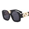 2022 Outu Nuevas Gafas de Sol de Pasarela de Caja Marco Grande Personalizadas para Hombre y Mujer Patilla Metálica Calada Gafas de Sol 9527