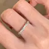 Anillo de Encaje de Flor de Iris Retro de Lujo Ligero para Mujer, Exquisito, Elegante, Versátil, Elegante, Anillo de Diseño de Alta Gama