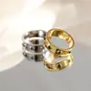 Anillo de Diamante Verde Brillante Sencillo de Moda Anillo de Diamante Morado Personalizado de Moda para Hombres y Mujeres Anillo de Dedo Exagerado Europeo y Americano