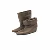 Botines de diseño nicho coreano para mujer con bordes enrollados y aumento interno de altura, botines sencillos retro slip-on de uso bidireccional, botines cortos de suela plana y punta cuadrada