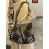 Bolsa Tote Xadrez Retrô de Design de Nicho para Mulheres 2025 Nova Bolsa de Ombro Transversal de Grande Capacidade Bolsa Tote Preguiçosa