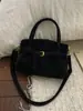 Bolso Bandolera Estilo Coreano Retro Bolso Pequeño para Mujer Otoño e Invierno 2025 Nuevo Bolso de Hombro para Viajes de Ante Bolso Cruzado de Alta Gama