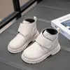 Botas para Niños Primavera y Otoño 2024 Nuevas para Bebé Antideslizantes Suela Suave Caña Baja Botines Cortos Niño Pequeño Botas Negras Individuales