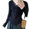 Camisa base casual de renda, imitação de duas peças, nova versão coreana da primavera de 2026, top casual, doce, modelador, elegante para mulheres
