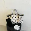 Bolsa de Grande Capacidade para Mulheres 2026 Nova Moda Bolsa Tote de Nicho para Trabalho e Deslocamento Bolsa de Ombro Casual Estilosa e Única