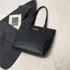 Bolsa de Gran Capacidad Línea Diamante Nuevo Bolso de Mujer Otoño 2025 Bolso de Hombro Retro Más Fácil de Combinar Bolso Tote para Viajes Diarios