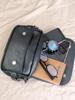 Mochila pequeña estilo japonés de piel sintética estilo retro con cremallera para el hombro, bolso cruzado informal para teléfono móvil, bolso pequeño de cartero moderno para hombres y mujeres.