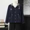 Jaqueta jeans da moda de outono para mães, modelo novo 2026 que rejuvenesce, jaqueta com capuz casual slim fit para mulheres de meia-idade e idosas para primavera e outono