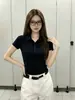 Camiseta de mujer estilo coreano con cuello polo abotonado y manga corta, nuevo top casual versátil chic y bonito para el verano