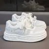 Sapatos Infantis Sapatos de Tela Única 2026 Novo Verão Infantil Solado Macio Respirável Esportivos Sapatos Brancos Tênis Vazados para Meninas