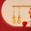 Yuebao Joyería Cera de Abeja Plata de Ley S925 Chapado en Oro Doble Bola Redonda Diseño Calado Ruyi Pendientes de Gancho de Oreja Fábrica Personalizada